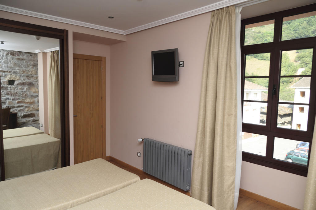 Hotel Restaurante Casa Pipo Tuña Zewnętrze zdjęcie