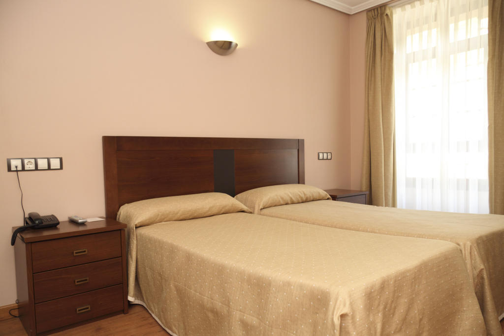 Hotel Restaurante Casa Pipo Tuña Zewnętrze zdjęcie